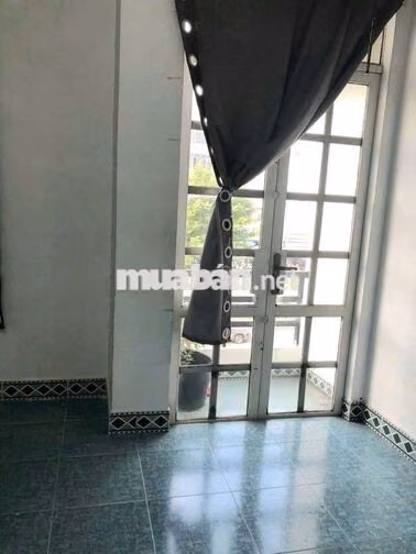 CHO THUÊ NHÀ MẶT TIỀN TRƯỜNG CHINH. 1 TRỆT 2 LẦU, SÂN THƯỢNG. CÓ 5PN