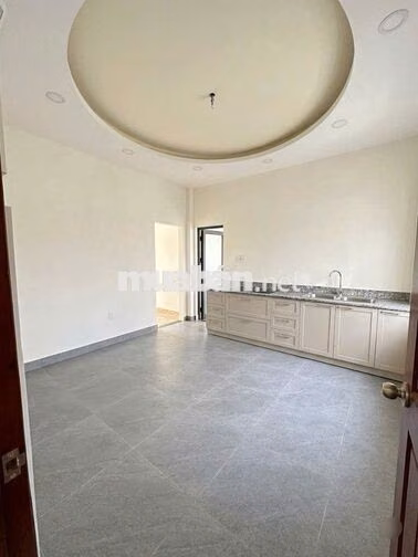 TÒA NHÀ TRUNG TÂM- 254E Huỳnh Văn Bánh, P11, PN- 5x18m, 5 Tầng, 450m2