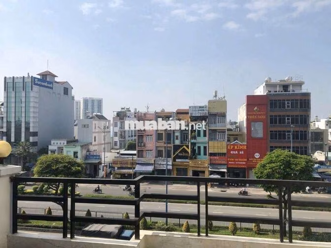 CHO THUÊ NHÀ MẶT TIỀN TRƯỜNG CHINH. 1 TRỆT 2 LẦU, SÂN THƯỢNG. CÓ 5PN