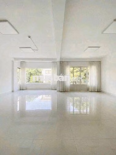 NHÀ ĐẸP KHU VIP- Hoa Phượng, P.2, PN - DTSD 450m2, Sàn Suốt,4 Tầng Lầu