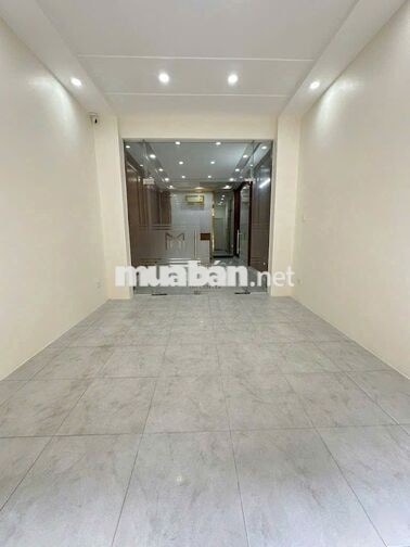 TÒA NHÀ TRUNG TÂM- 254E Huỳnh Văn Bánh, P11, PN- 5x18m, 5 Tầng, 450m2