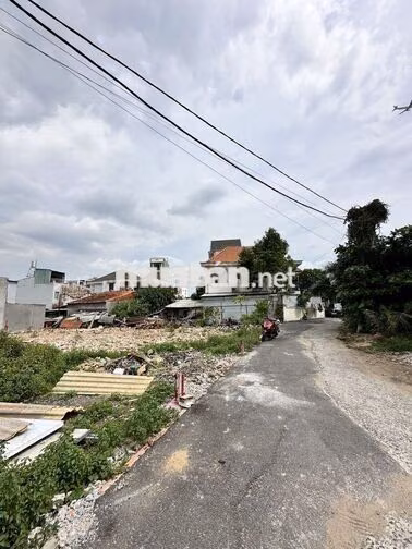 LÔ đất 82m2 đường số 9 cạnh Vạn Phúc City giá 6 tỷ đất trống SHR