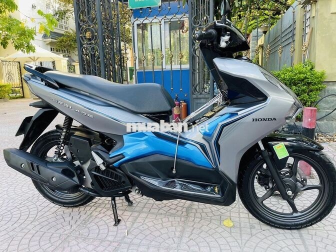 Honda Airblade 125 2023 Xám Zin chất chính chủ đẹp