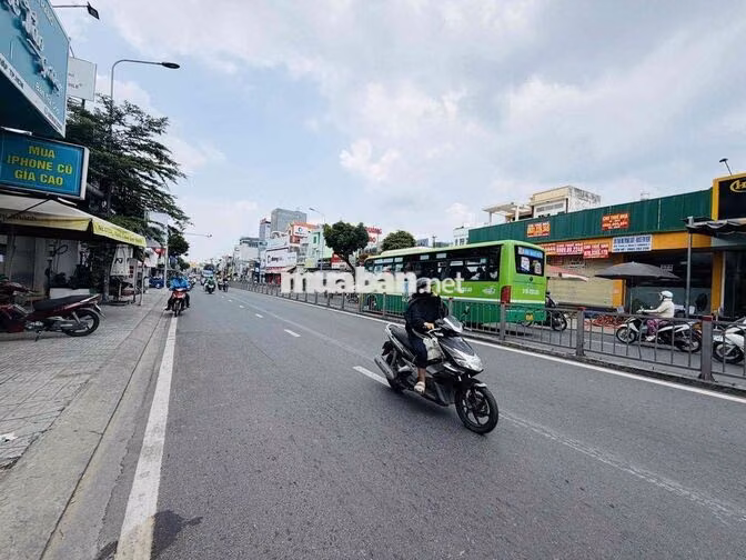Cho thuê nhà mặt tiền Nguyễn Oanh nngang 8M gần ĐHCN4 C2