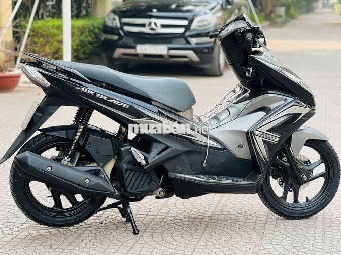 HondaAir Blade Đen,Xám 125fi nguyên zin xe biển 29