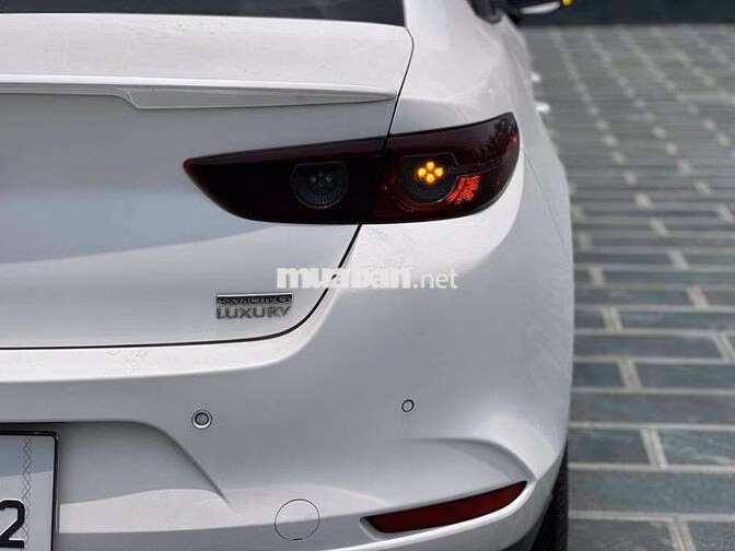 Mazda Mazda 3 Luxury 2023 Trắng 26000 km