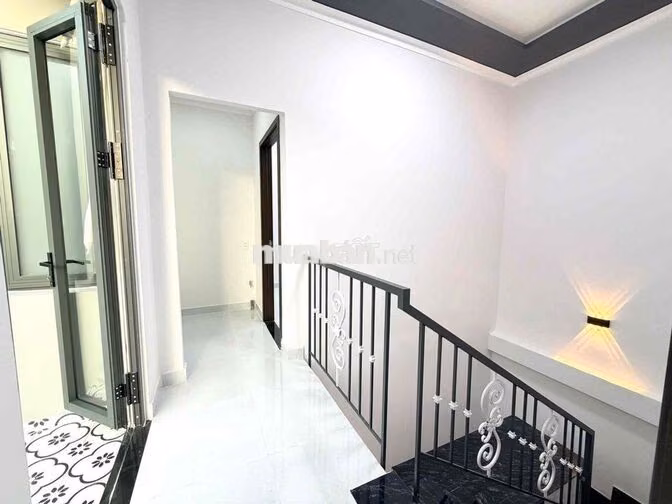 Ngang 5,3x11 - Giá 4Tỷ45 - Hẻm Xe Hơi Ngay Ngã Tư Bốn Xã Hương Lộ 2