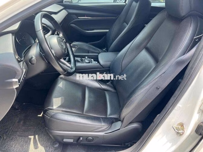 Mazda Mazda 3 Luxury 2023 Trắng 26000 km