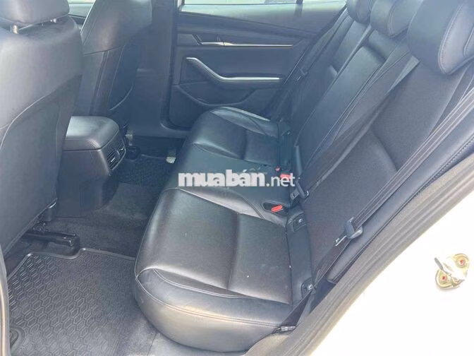 Mazda Mazda 3 Luxury 2023 Trắng 26000 km