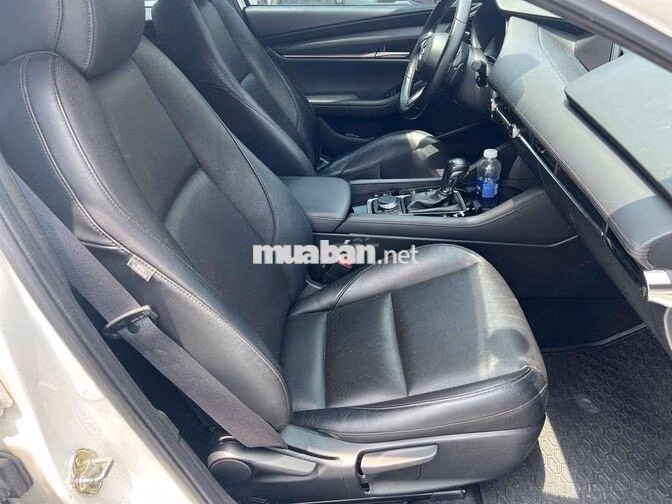 Mazda Mazda 3 Luxury 2023 Trắng 26000 km