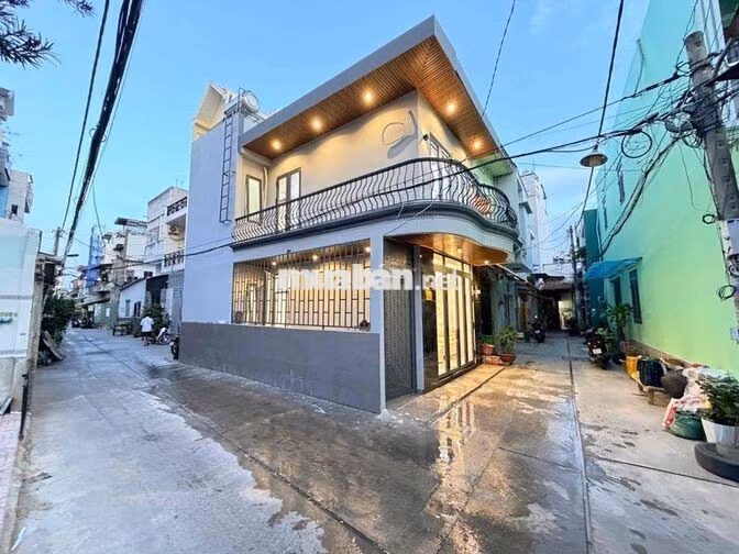Ngang 5,3x11 - Giá 4Tỷ45 - Hẻm Xe Hơi Ngay Ngã Tư Bốn Xã Hương Lộ 2