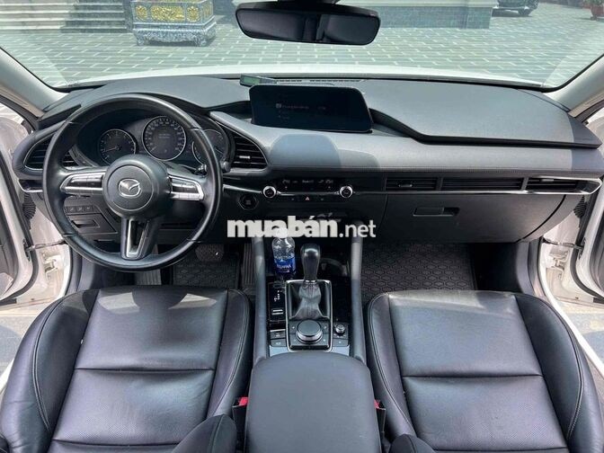 Mazda Mazda 3 Luxury 2023 Trắng 26000 km
