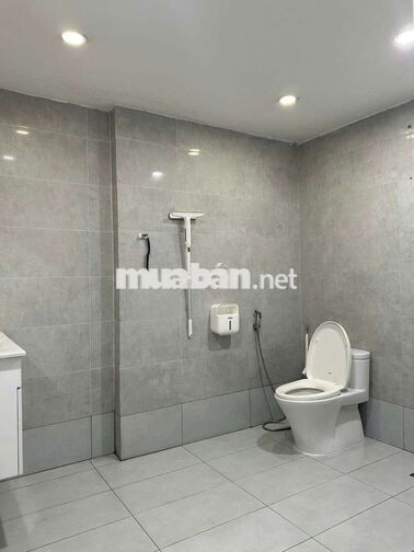 Cần cho thuê nhà nguyên căn,72m2, 2 tầng 3PN, đường xe hơi 10m
