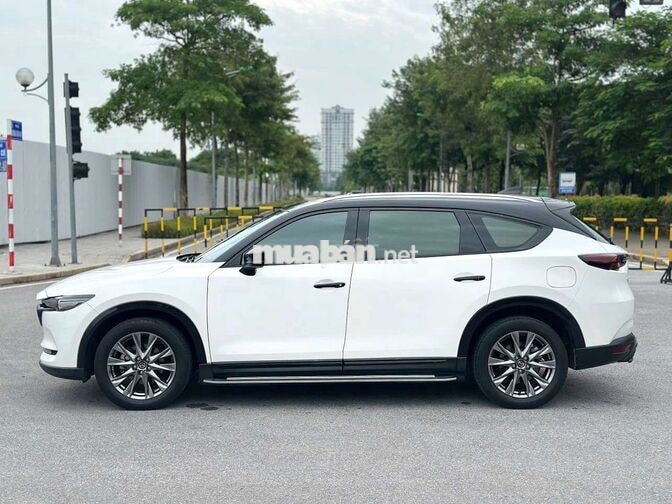 Mazda CX8 Luxury sx 2023 chạy 4 vạn