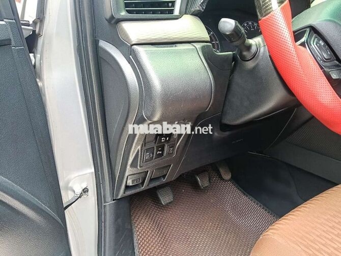 Toyota Innova 2018 Số sàn Xăng 7 chỗ