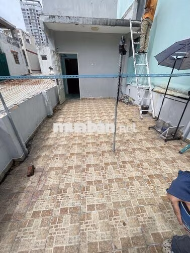 Cho thuê nhà ở kinh doanh Huỳnh Văn Bánh 4x11m 2 lầu 3pn giá 16 TR