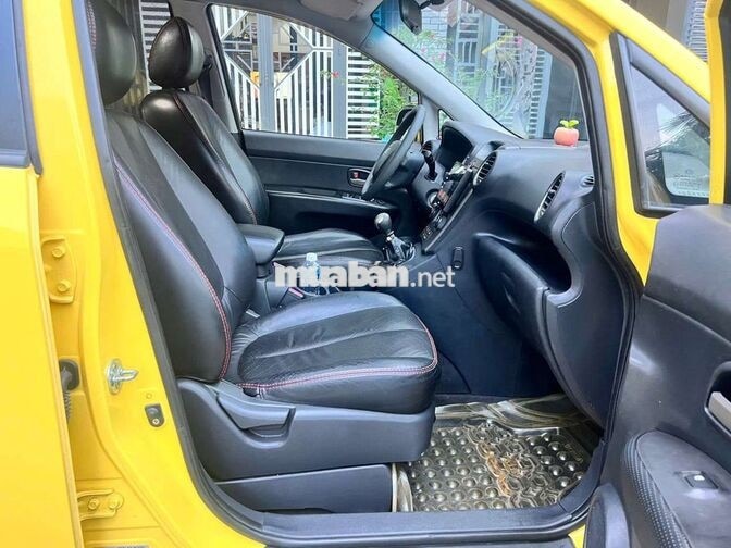 Kia Carens 2010 Số sàn Xăng 1.6 Vàng