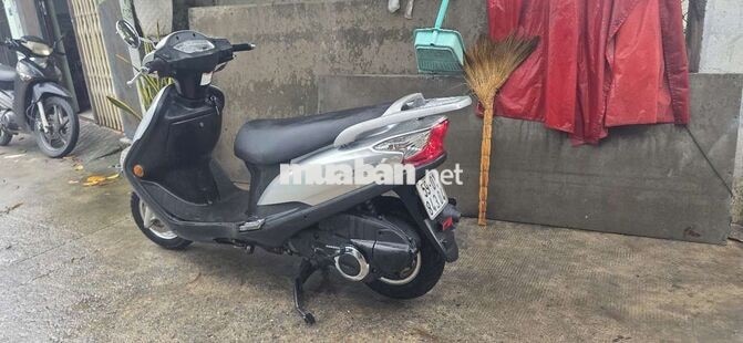 Suzuki UA 125T Bạc