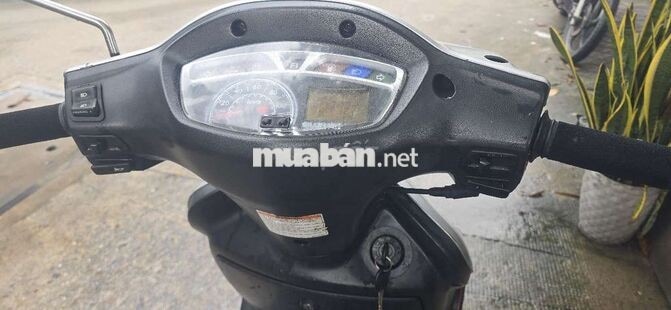 Suzuki UA 125T Bạc