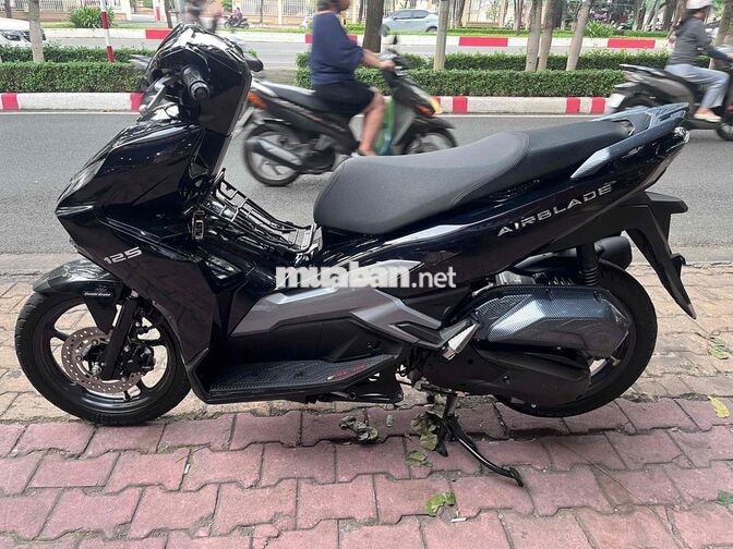 Honda Air Blade 125 2025 Đen 5.900km 4val