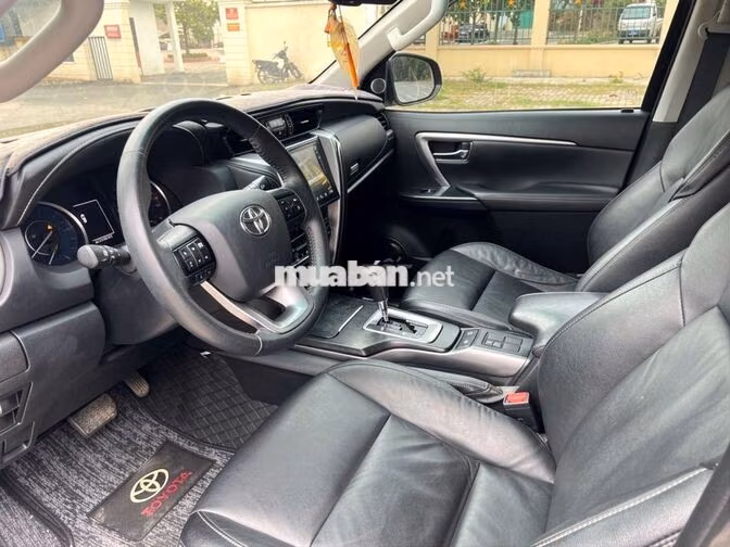 Toyota Fortuner 2022 2.4L 4x2 AT Đen