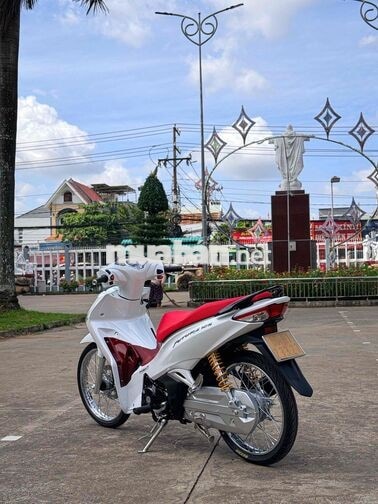 Honda Future 125 Trắng, Đỏ
