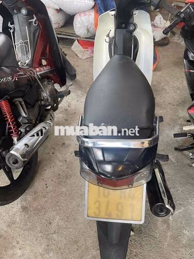 Yamaha Sirius 2011 Trắng đen máy zin chất êm khỏe