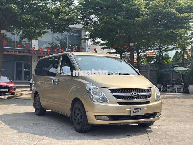 Hyundai Starex 2011 Vàng cát