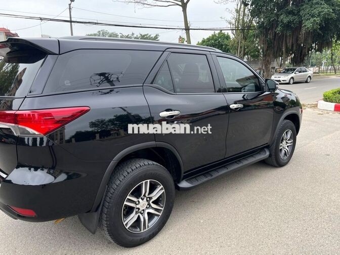 Toyota Fortuner 2022 2.4L 4x2 AT Đen