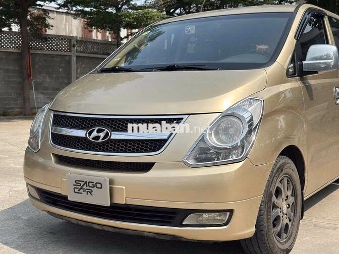 Hyundai Starex 2011 Vàng cát