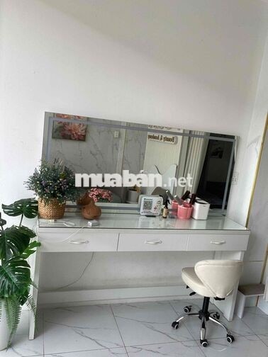 Mặt bằng Spa, làm đẹp hẻm xe hơi full nội thất (bàn,ghế,tủ,2 máy lạnh)