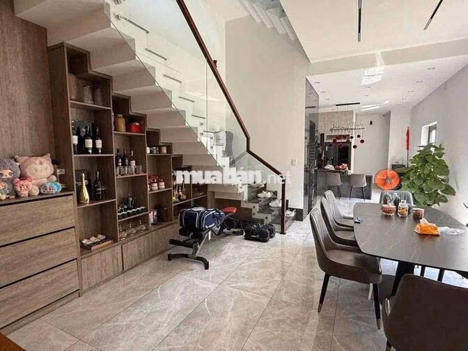 176 ✨ 🏡 CHO THUÊ NHÀ 5 TẦNG CÓ THANG MÁY MẶT TIỀN THÍCH QUẢNG ĐỨC