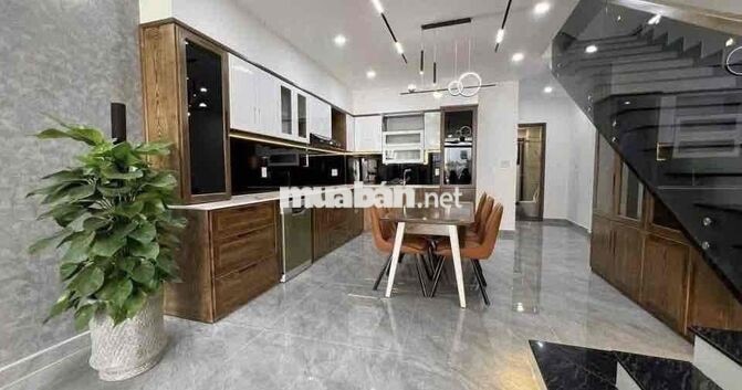 175 ✨ 🏡 CHO THUÊ NHÀ ĐẸP 3 TẦNG MẶT TIỀN HOÀNG HIỆP