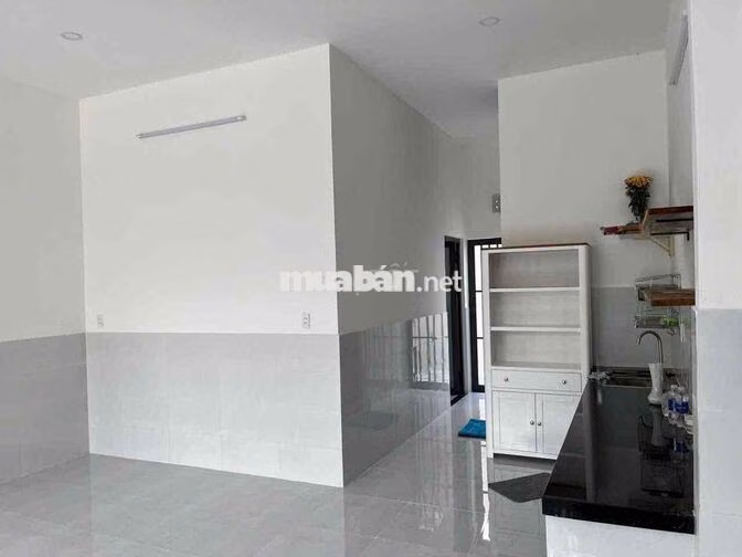 NHÀ MỚI KENG CHO THUÊ ĐƯỜNG XE TẢI THÔNG 3pn