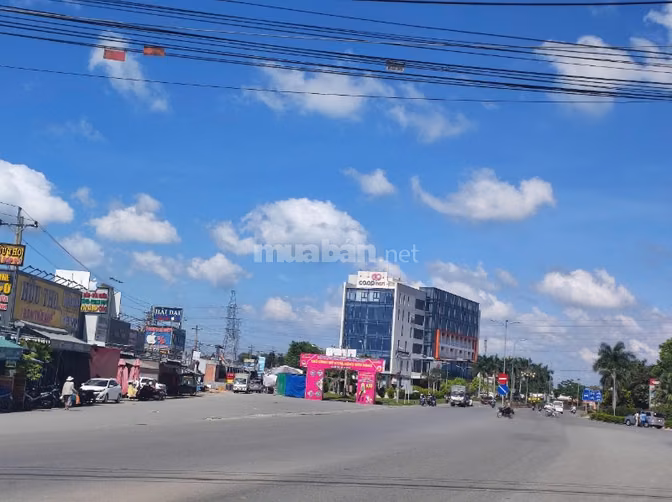 Nhà đẹp trệt lầu D.An Khương KCN Trảng Bàng 301m2 14x21 Sổ riêng 950tr