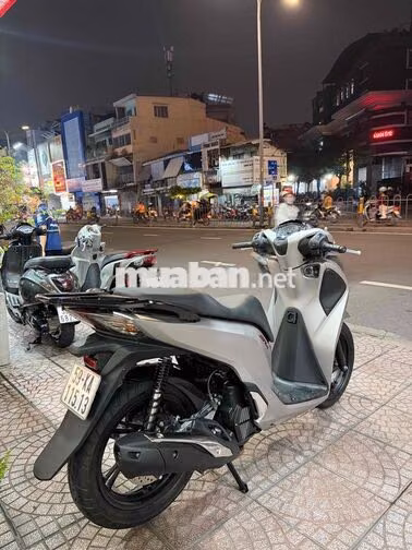 Honda SH150i ABS 2018 Bạc 10.000 km