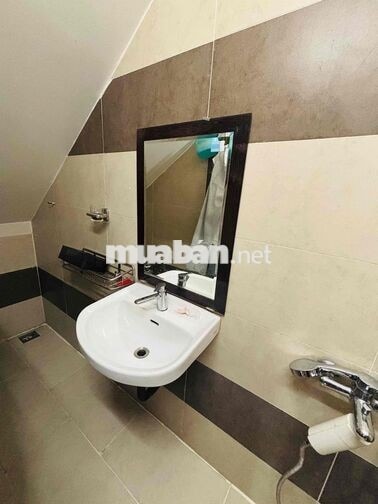 nhà cho thuê nguyên căn ngay chợ Hiệp Bình - sẵn nội thất cao cấp
