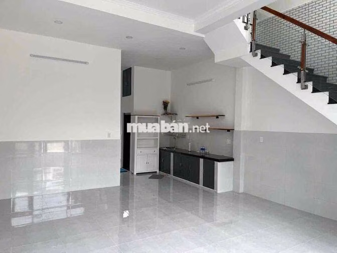 NHÀ MỚI KENG CHO THUÊ ĐƯỜNG XE TẢI THÔNG 3pn