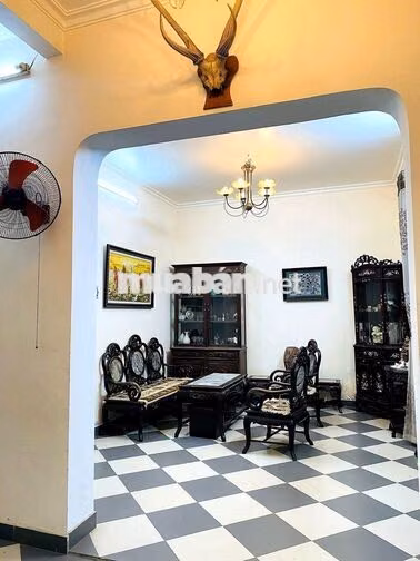 Cho thuê nhà riêng ngõ 299 Hoàng Mai - 80m2 -3 tầng - ô tô đỗ cửa