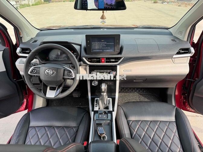 Bán Toyota Veloz Cross CVT 2022 hỗ trợ bank