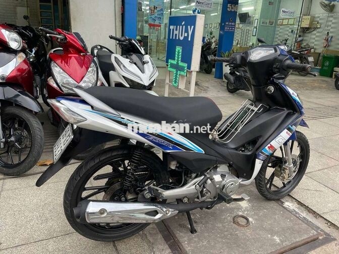 Suzuki Axelo 2017 Xanh trắng