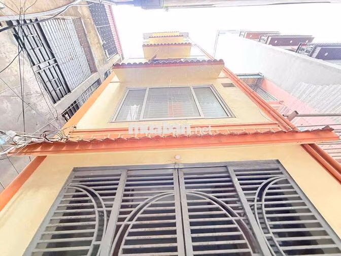 Bán nhà phố Bạch Mai 20m2 x4T giá 3.1 tỷ sổ đỏ CC có TL 2 thoáng có TL