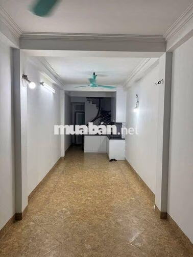 Cho ThuêNguyên Căn 4 tầng giá 9.5tr ở Định Công 