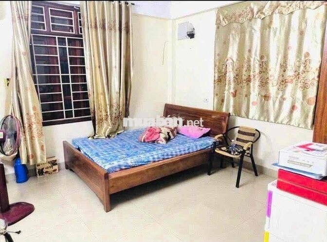 Bán nhà phố Bạch Mai 20m2 x4T giá 3.1 tỷ sổ đỏ CC có TL 2 thoáng có TL