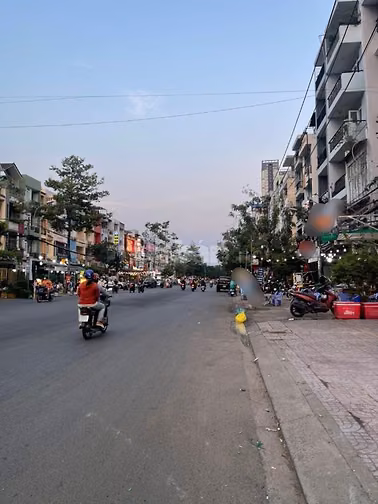 Cho Thuê Nhà Mặt Tiền Tạ Quang Bửu Ngay TTTM PARC MALL
