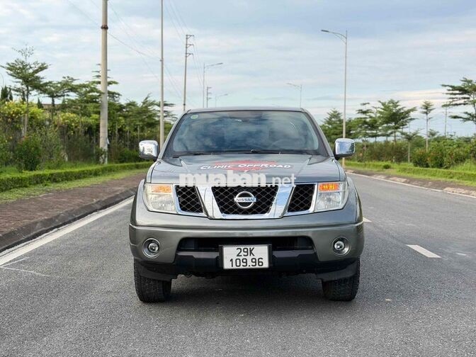 Nissan Navara 2011 4x4 MT Máy Dầu