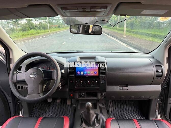 Nissan Navara 2011 4x4 MT Máy Dầu