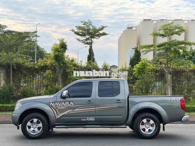Nissan Navara 2011 4x4 MT Máy Dầu