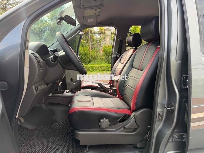 Nissan Navara 2011 4x4 MT Máy Dầu