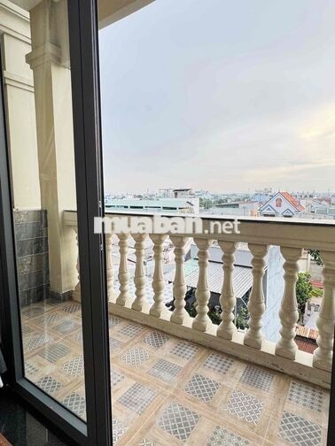 PHÒNG BAN CÔNG - SẴN MÁY LẠNH - THANG MÁY